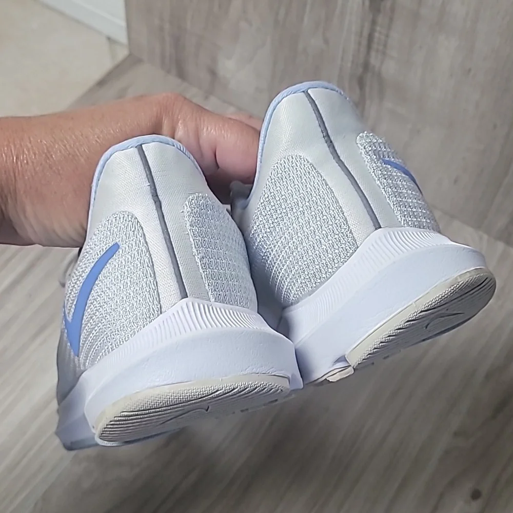 Nike Quest Womens Running Shoes Size 7 Platinum Grey Light Blue AA7412-008 - Picture 7 of 9